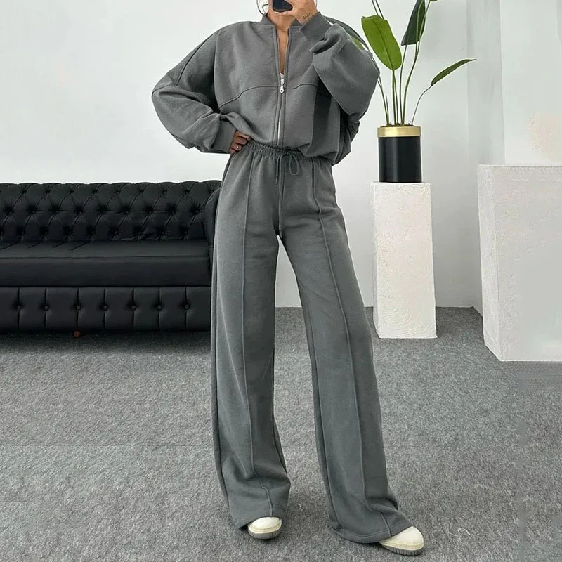 Louise - Oversized Tracksuit