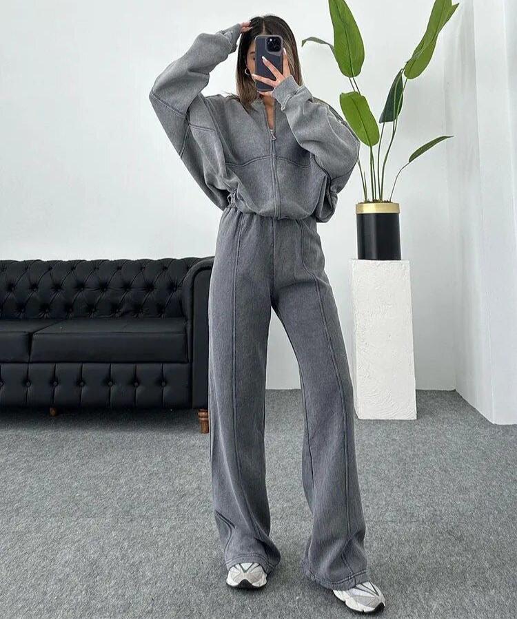 Louise - Oversized Tracksuit